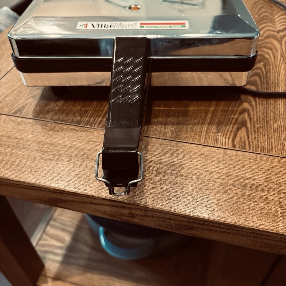 VillaWare Prima Pizzelle Baker 5000-NS Chrome Nonstick Italian Cookie Maker 750W